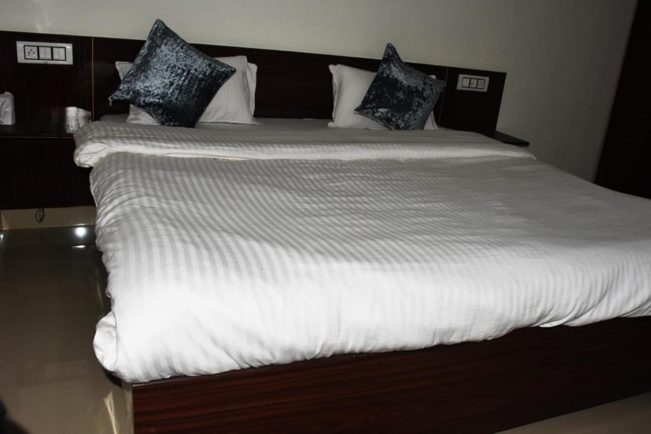 Corbett Bhavesh Home Stay Jhirna Dış mekan fotoğraf