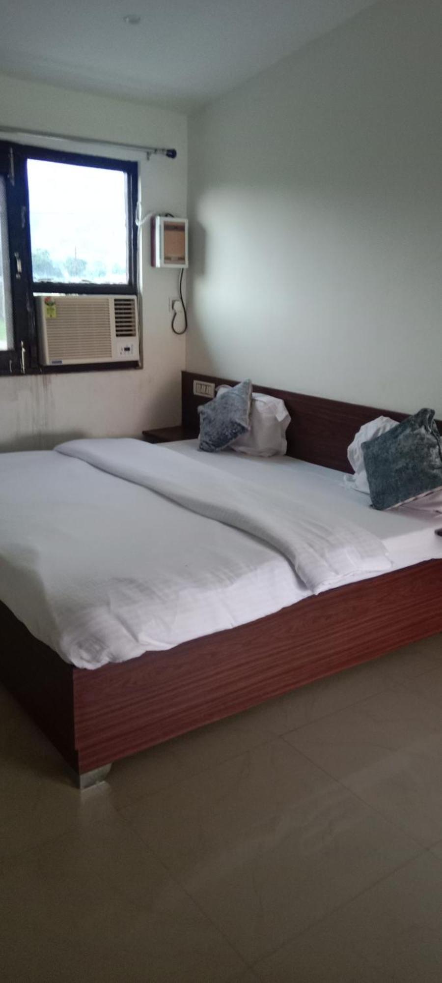 Corbett Bhavesh Home Stay Jhirna Oda fotoğraf